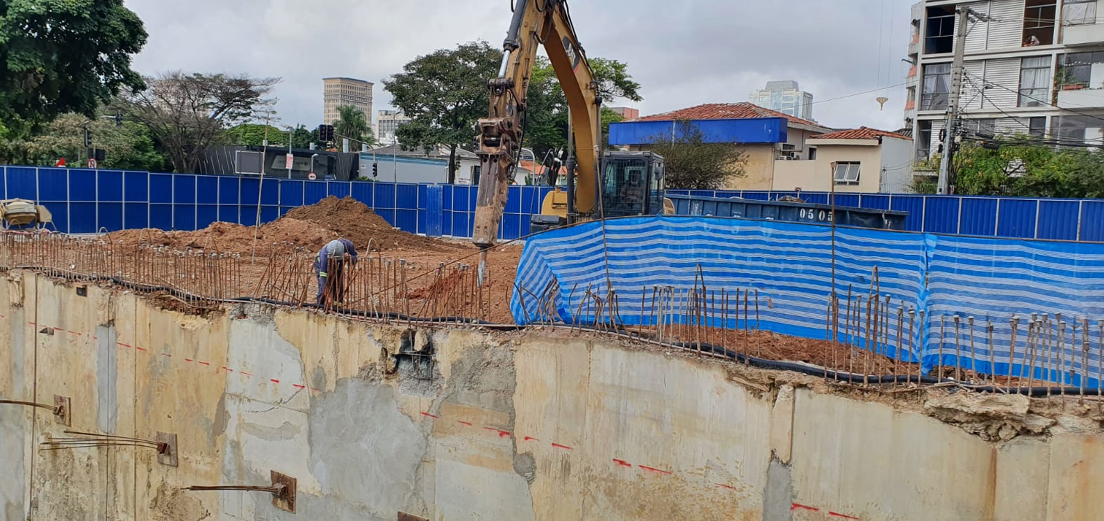 Demolição em locais com alto fluxo de pessoas